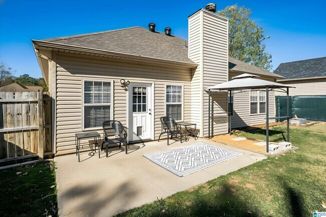 Building Photo - 1003 Meriweather Dr