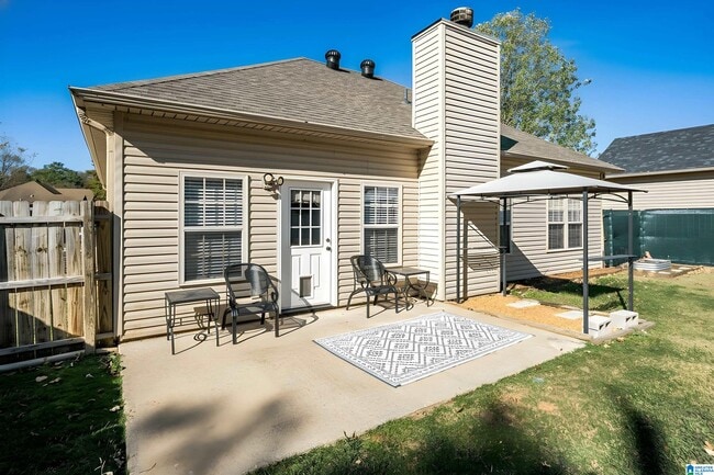 Foto del edificio - 1003 Meriweather Dr