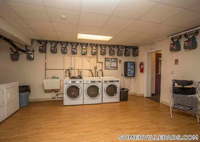 Foto del edificio - 123 Highland Ave