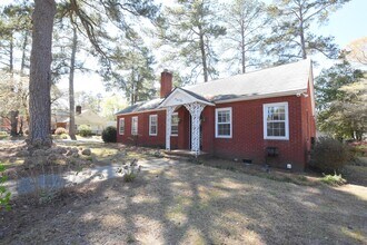 Building Photo - 601 Huske St