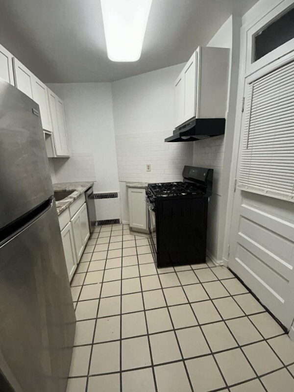 Primary Photo - 13660 Fairhill Rd