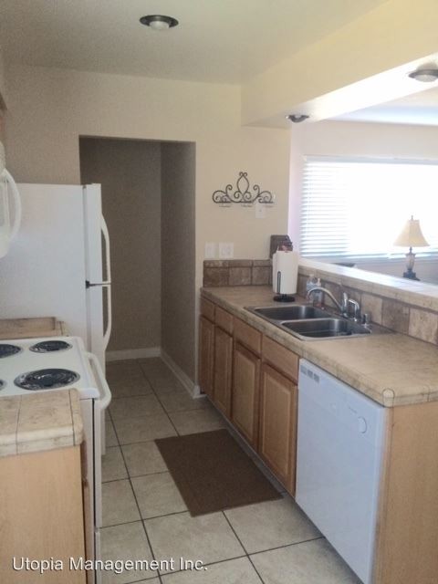 Building Photo - 2 br, 1 bath House - 72770 Willow St., #4