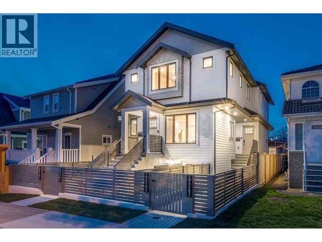 Building Photo - 2263 E 35th Ave