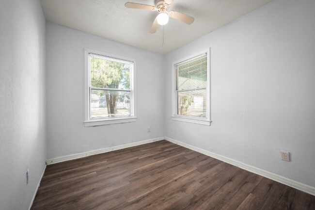 Building Photo - 1602 Wambolt St