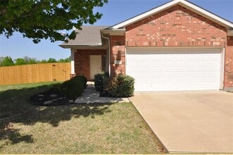 Building Photo - 7512 Howling Coyote Ln