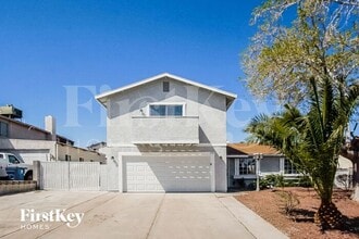 Building Photo - 732 Scottsdale St