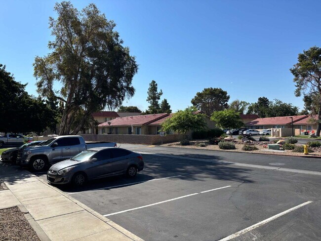 Foto del edificio - 2-story, 2-Bedroom Condo for Rent in Indio...