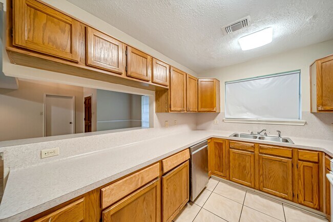 Foto del edificio - 3812 Redbud Dr