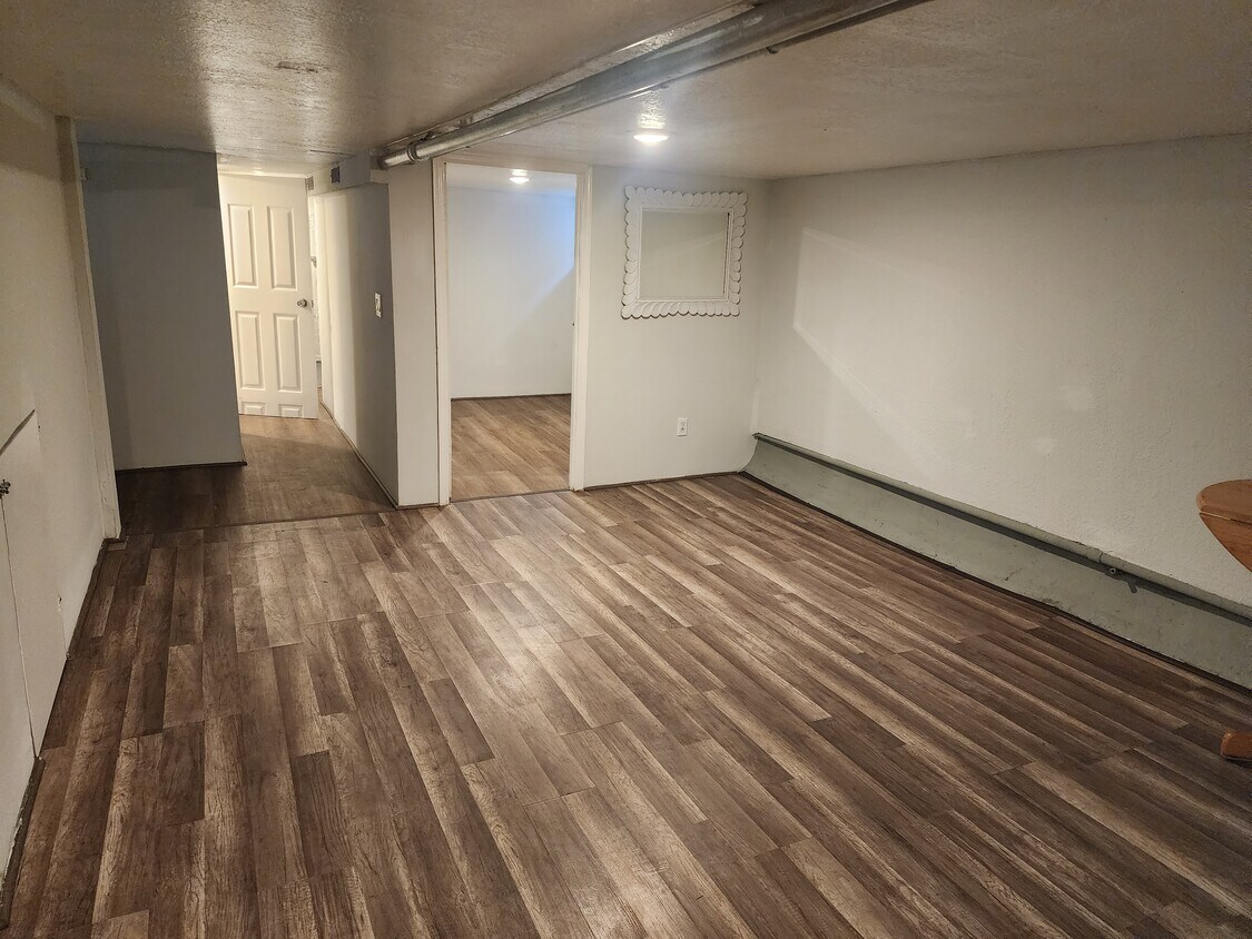 Foto principal - 4505 Barnes Ave