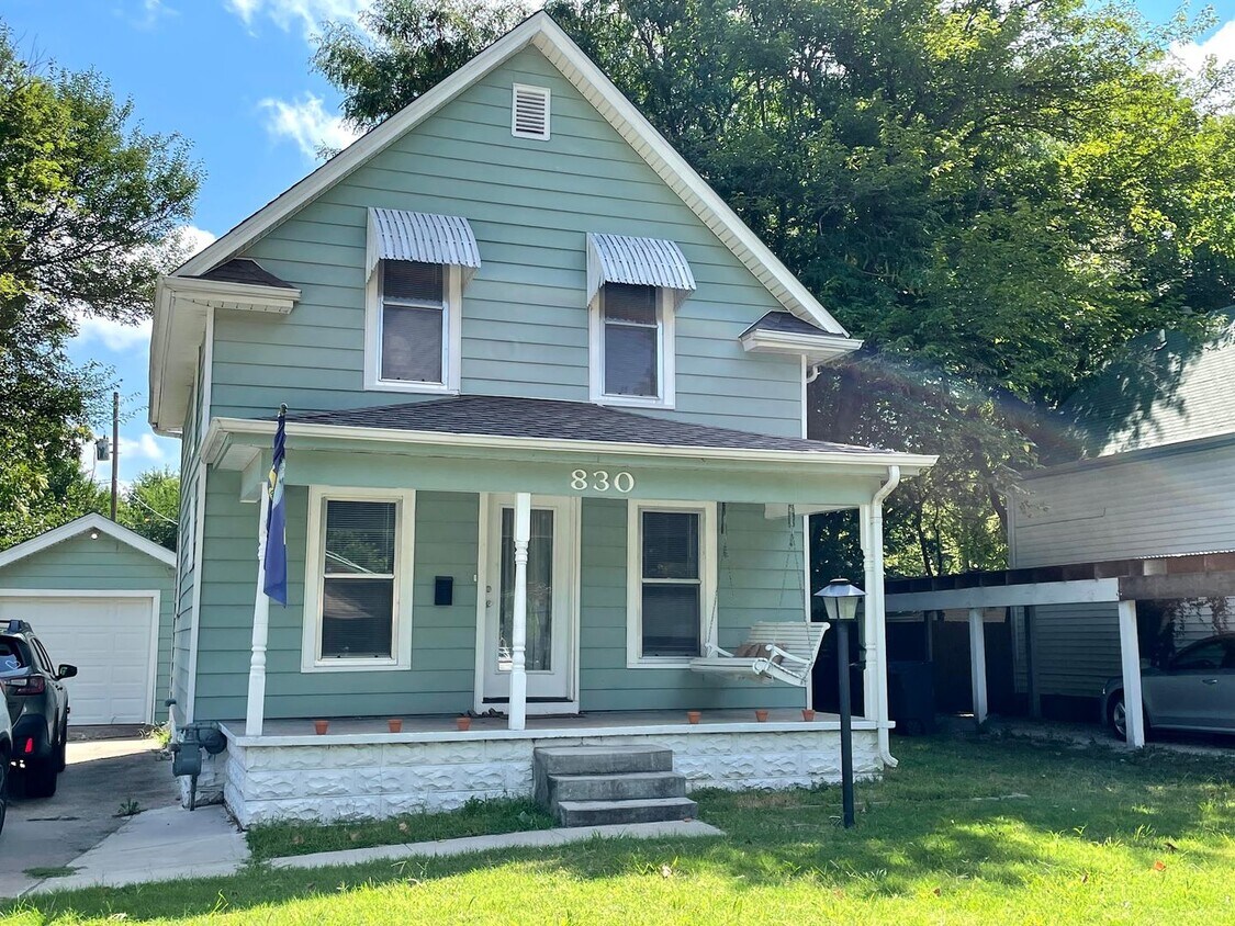 Primary Photo - ADORABLE 2 Story Home