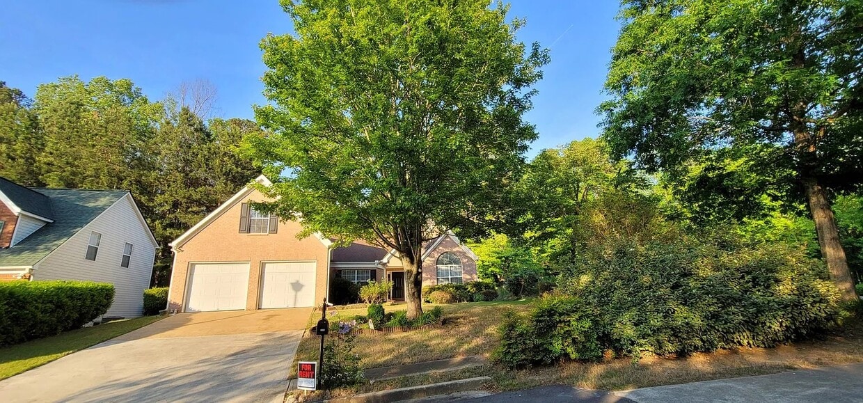 Primary Photo - 5548 Silver Springs Dr