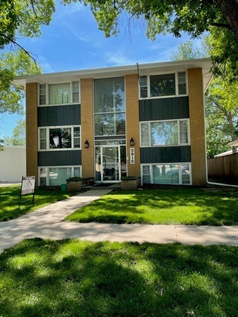 Primary Photo - 3915 N 69th St