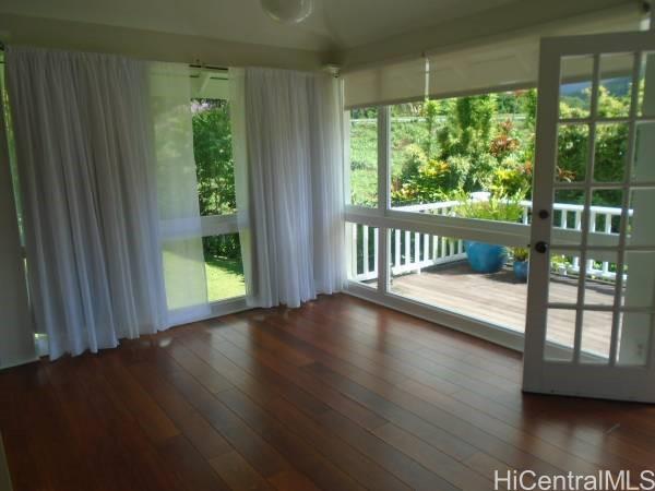 Foto del edificio - 60 Country Club Rd