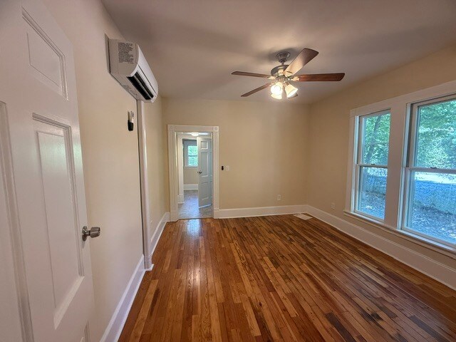 Foto del edificio - 820 Rankin Pl