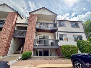 Building Photo - 6310 Oak St