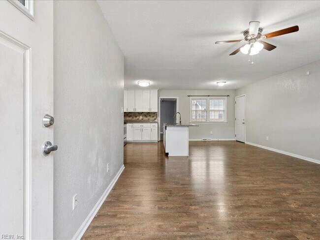 Building Photo - 13202 Aqueduct Dr