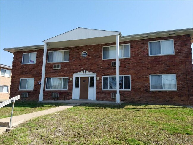 Foto del edificio - 445 Burcke Dr