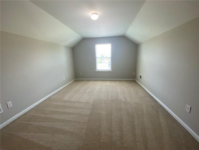 Building Photo - 505 Harmony Way