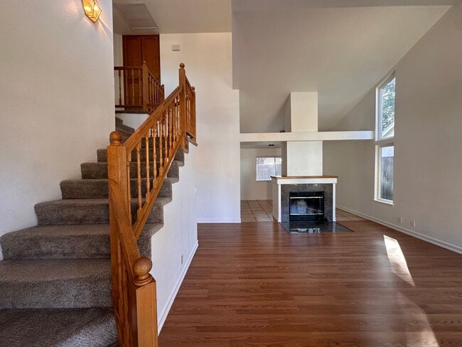 Foto del edificio - Amazing Roseville Home!