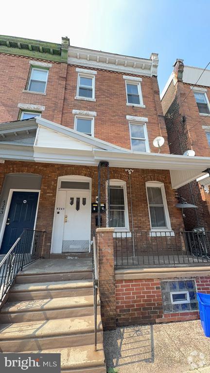 Building Photo - 4241 W Stiles St