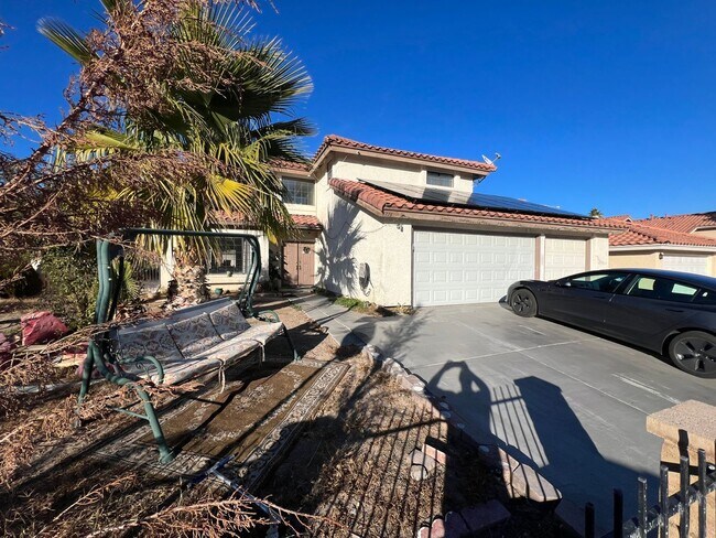 Foto del edificio - 4BD/3BA HOME IN SPRING VALLEY W/ SOLAR, POOL & SPA!