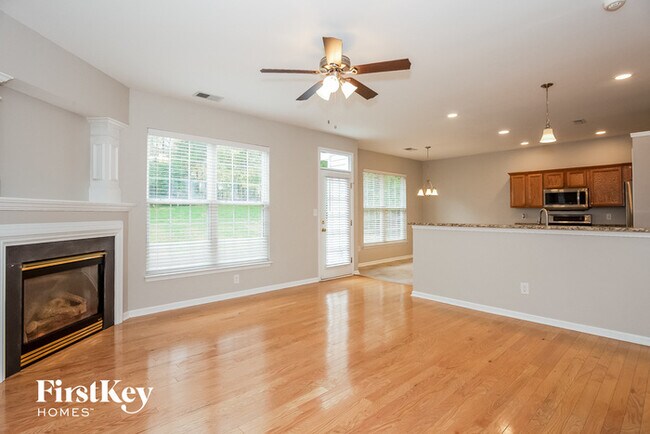 Building Photo - 12121 Westbury Glen Ct