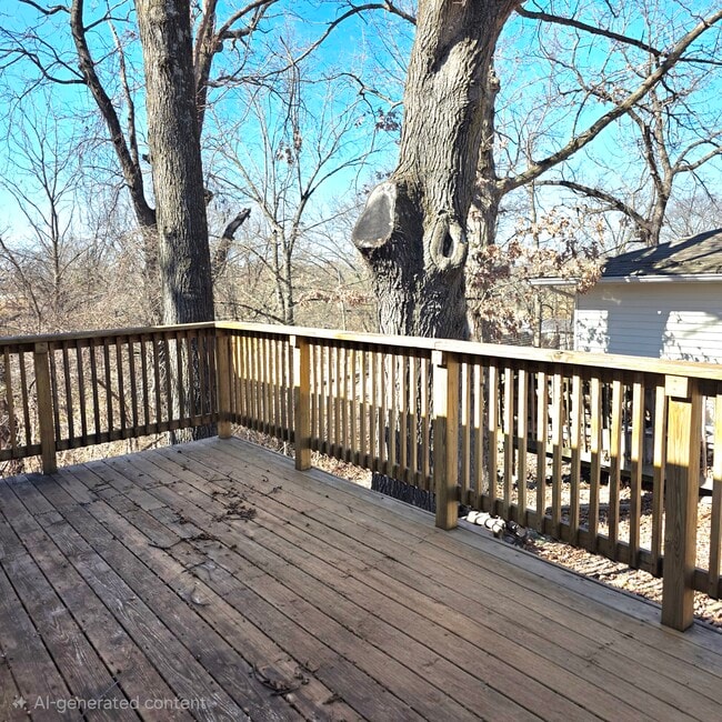 Building Photo - 1503 S 5th Ave