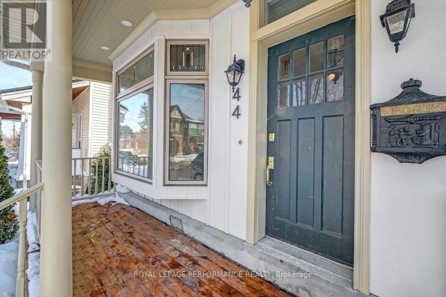 Building Photo - 44 Queen Mary St