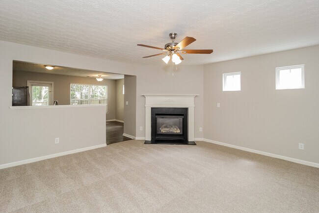 Building Photo - Dallas, GA 4Bedroom Home with Loft