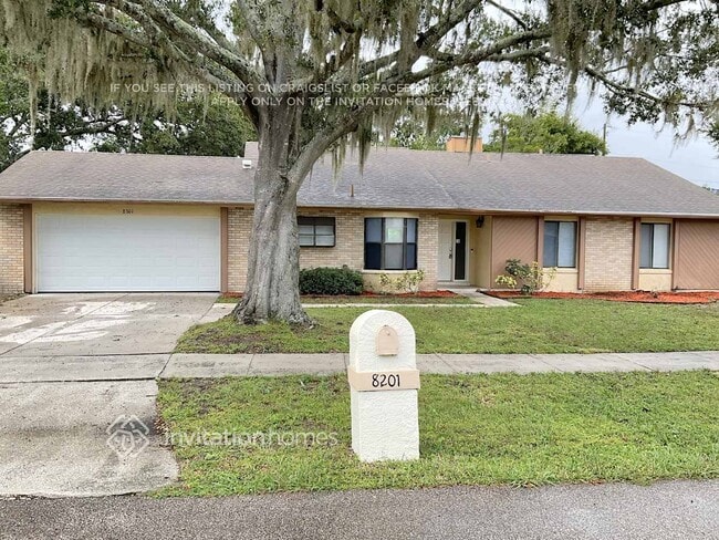 Building Photo - 8201 Helena Dr
