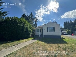 Building Photo - 202 74th St SE