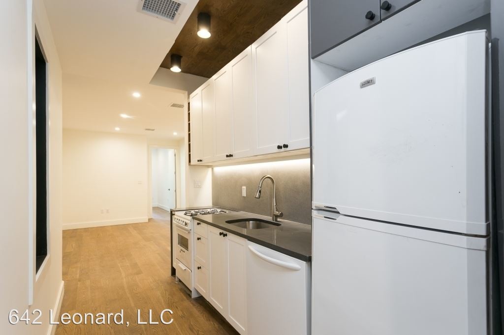 Foto del edificio - 642 Leonard St