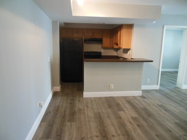 Foto del edificio - TWO BEDROOM TWO BATHROOM! WATERFRONT COMMUNITY