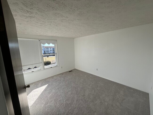 Foto del edificio - 6310 Meeting House Way