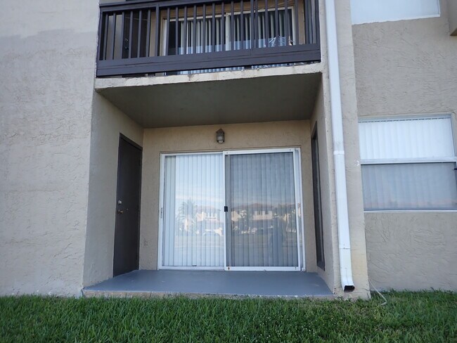 Foto del edificio - 631 SW 113th Way