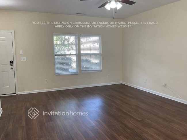 Foto del edificio - 1052 Sapphire Dr