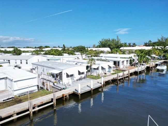 Building Photo - 207 S Ibis Dr