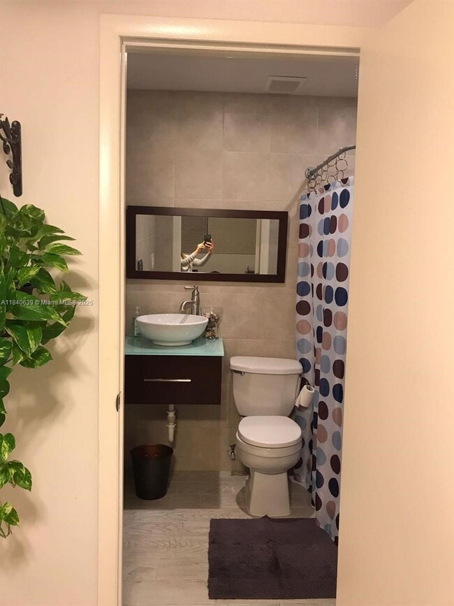 Foto del edificio - 815 NE 172nd Terrace