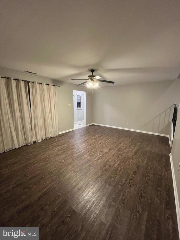 Building Photo - 986 Gates Pl