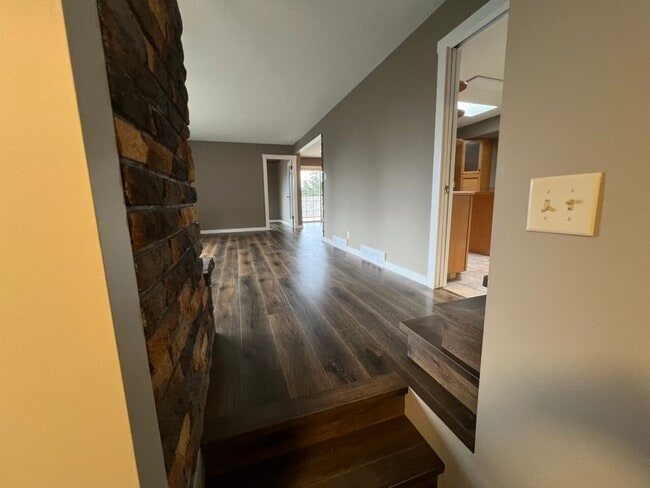 Building Photo - 1652 King John Way