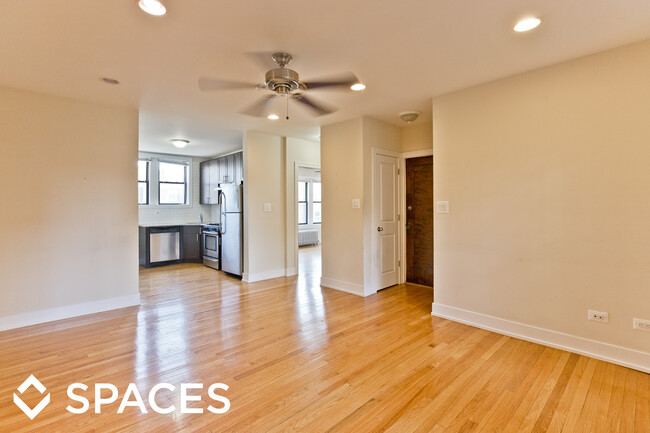 Building Photo - 2617 W Berwyn Ave