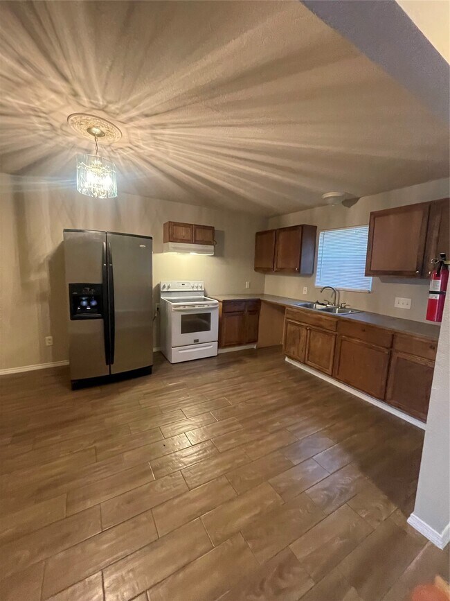 Foto del edificio - 5313 Carmen St