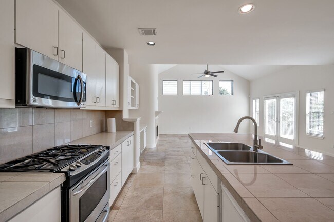 Foto del edificio - 3602 Link Valley Dr.