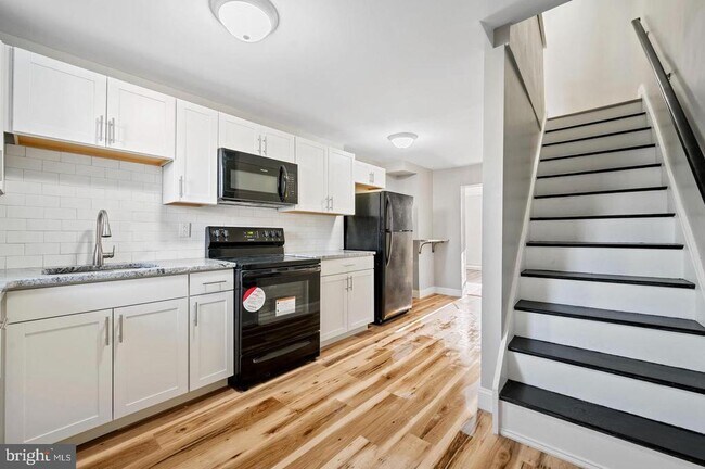 Foto del edificio - 2131 E Clearfield St