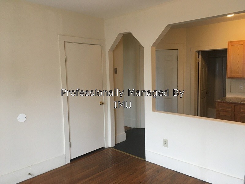 Building Photo - 157 Winter St