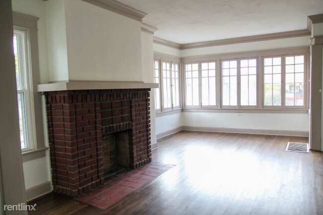 Building Photo - 1323 Webb Rd