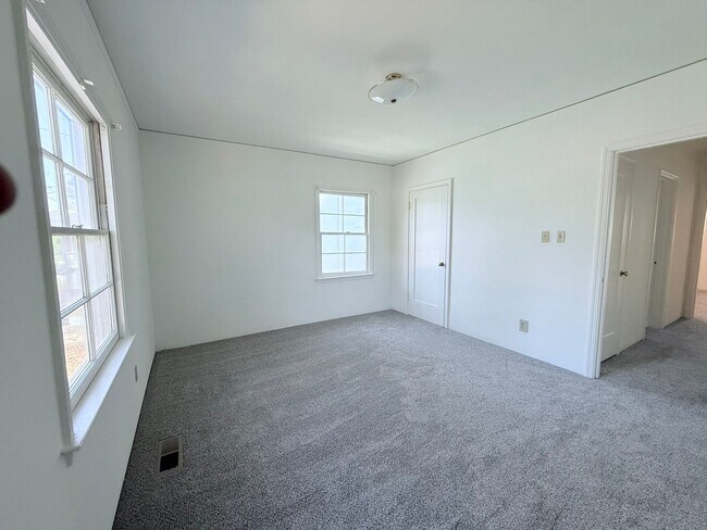Bedroom #1 - 800 Cordilleras Ave