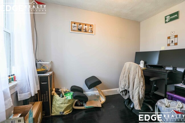 Building Photo - 7 Cottage St