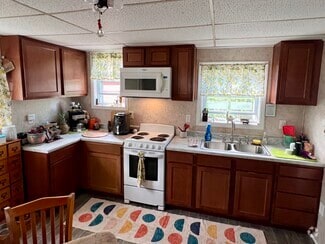 Building Photo - 410 Hillview Pl