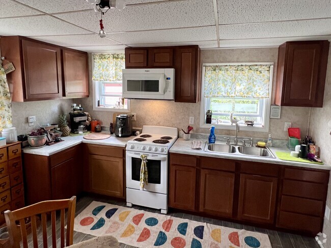 Building Photo - 410 Hillview Pl